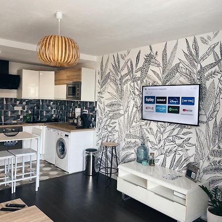 אמיינס New: Appartement Tout Confort + Parking Gratuit מראה חיצוני תמונה